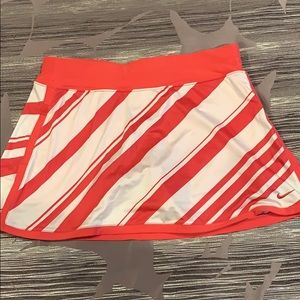 Like new!  Women’s Nike striped tennis skirt